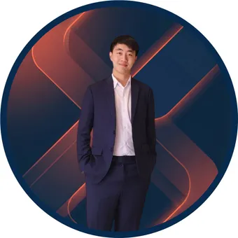 ปัน ณัฐพัชร์ — AI Transformation Consultant